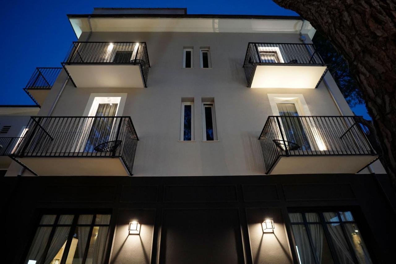 Hotel Vagabond Riccione Exterior photo